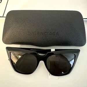 New Balenciaga Black Cat-Eye Sunglasses